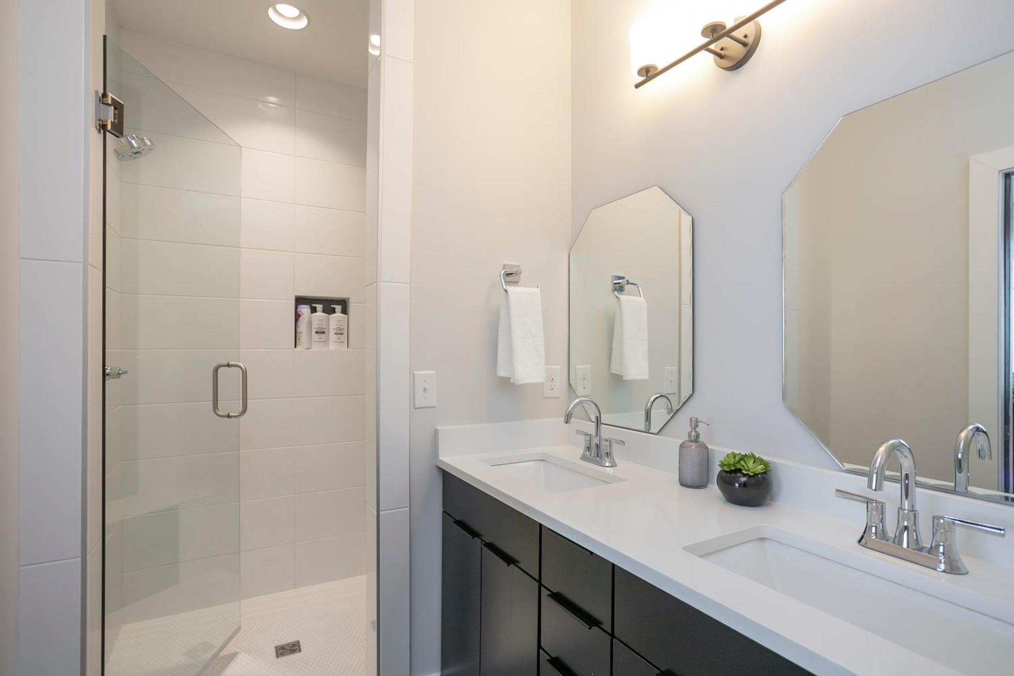 Luxury Townhome Skyline Views Mins To Dt Nashville Exterior foto